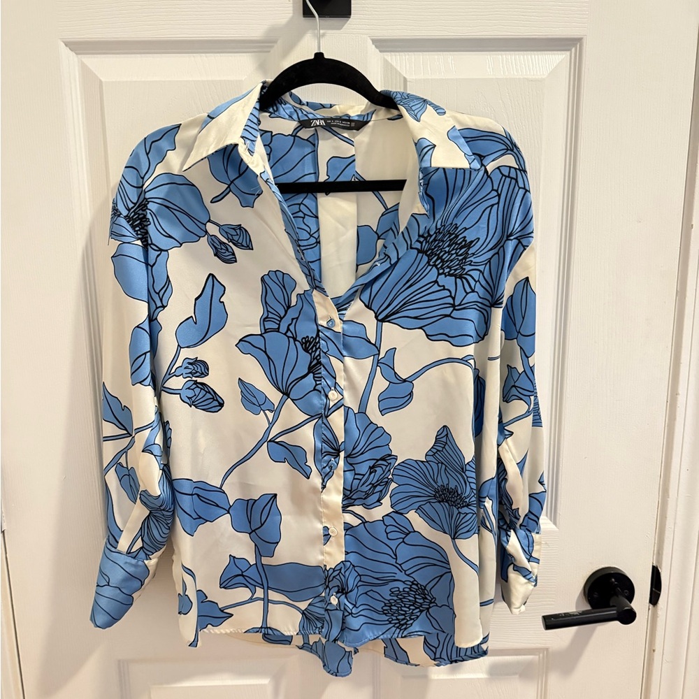 Zara Blue and White Floral Button Down Shirt